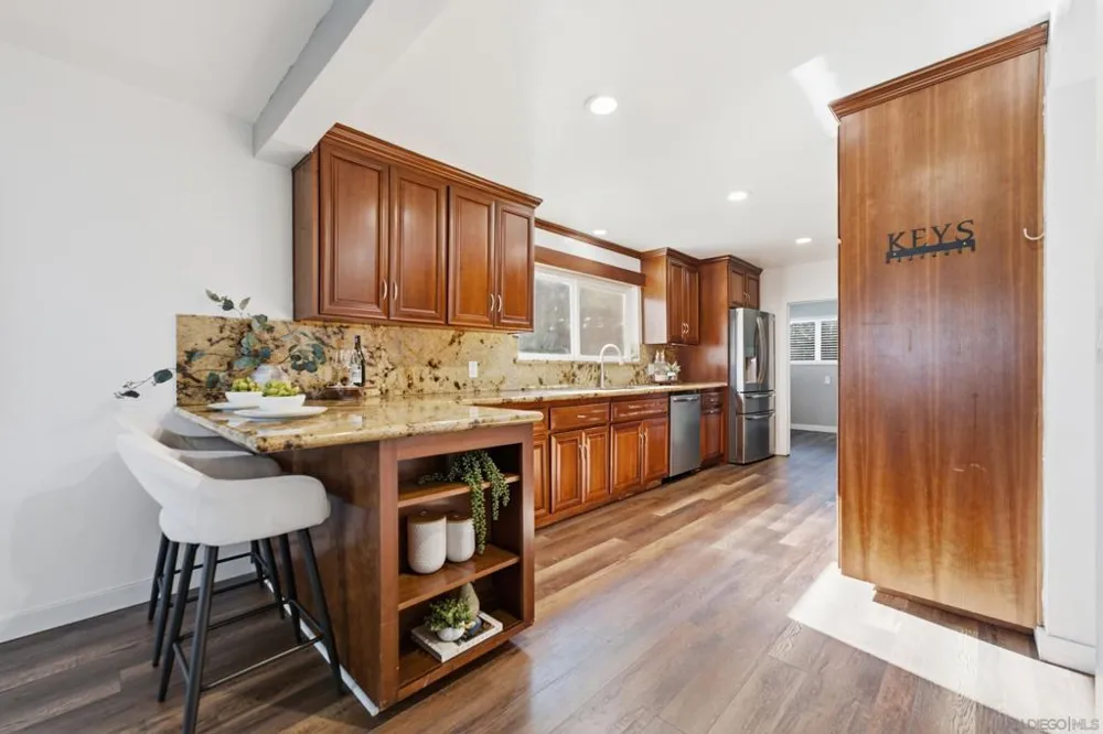 9332 Golondrina La Mesa, CA 91941