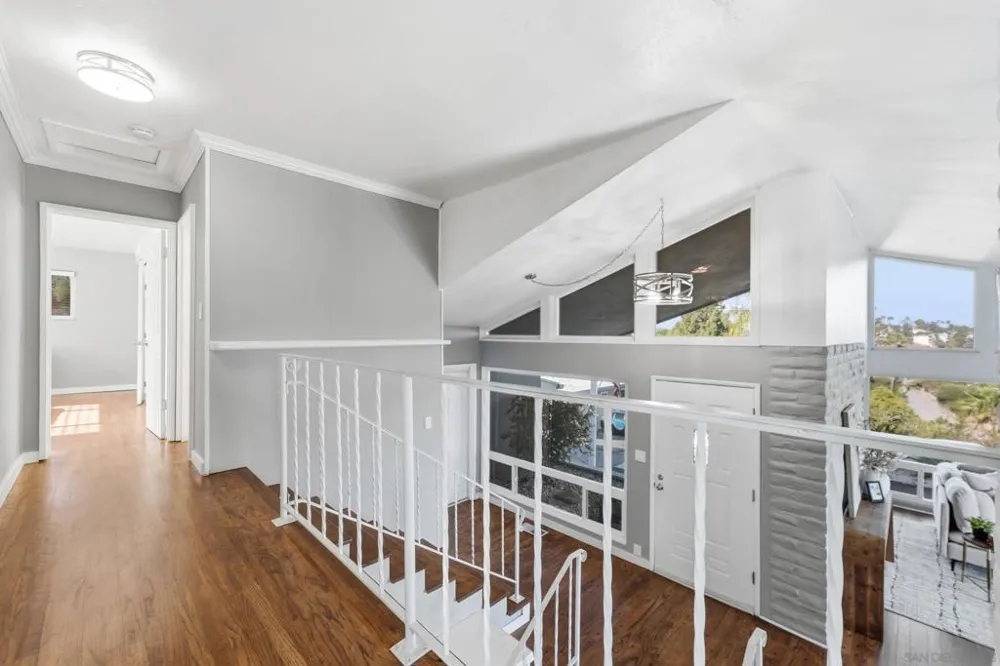 9332 Golondrina La Mesa, CA 91941