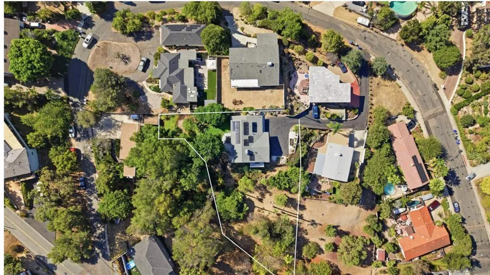 9332 Golondrina La Mesa, CA 91941