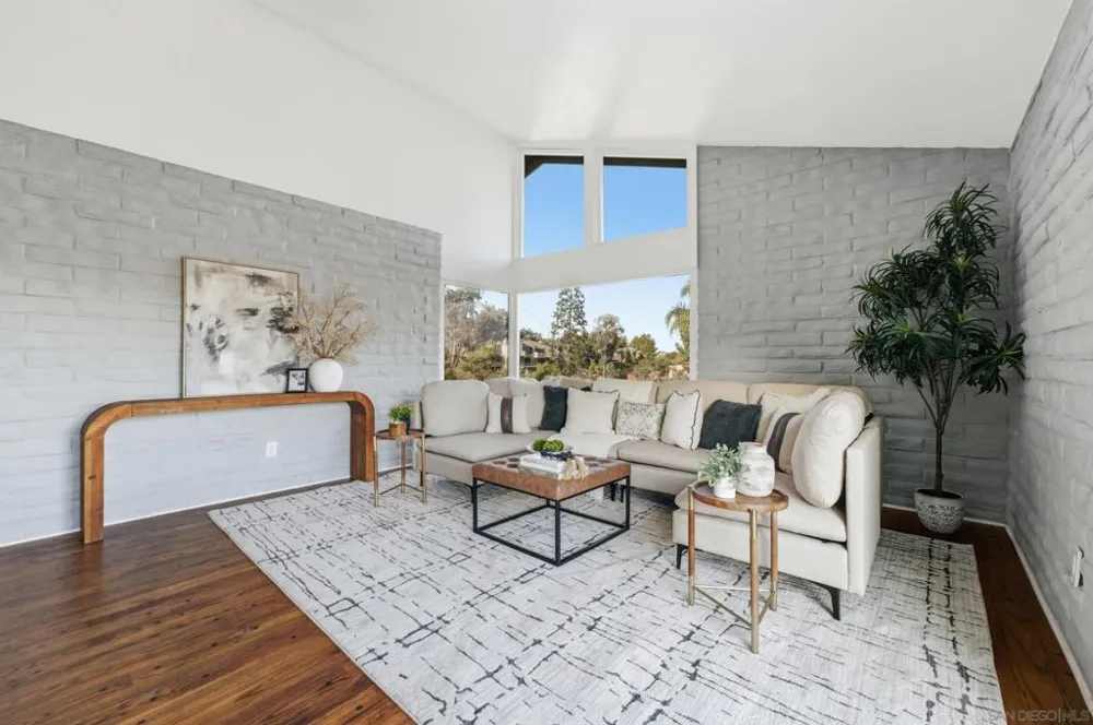 9332 Golondrina La Mesa, CA 91941