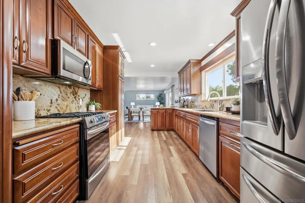 9332 Golondrina La Mesa, CA 91941