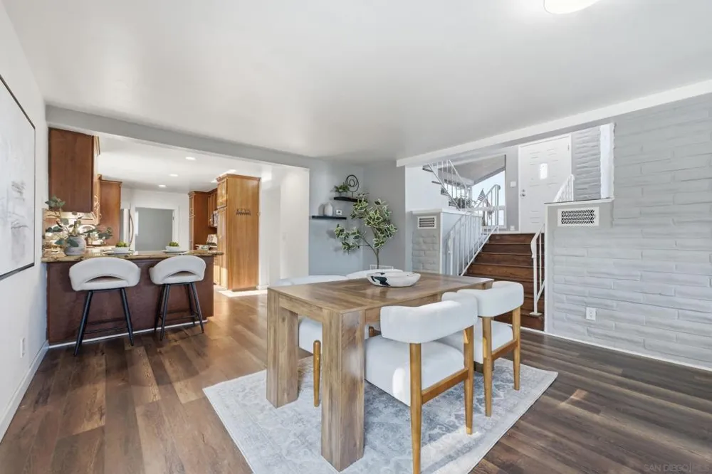 9332 Golondrina La Mesa, CA 91941