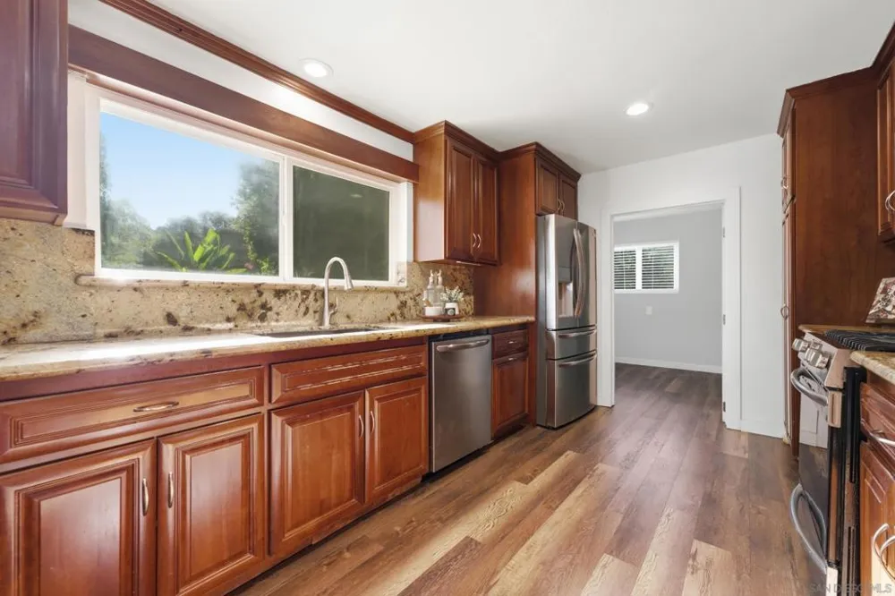9332 Golondrina La Mesa, CA 91941