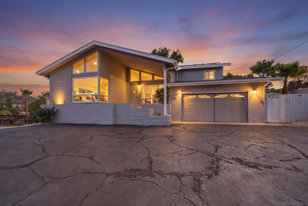 9332 Golondrina La Mesa, CA 91941