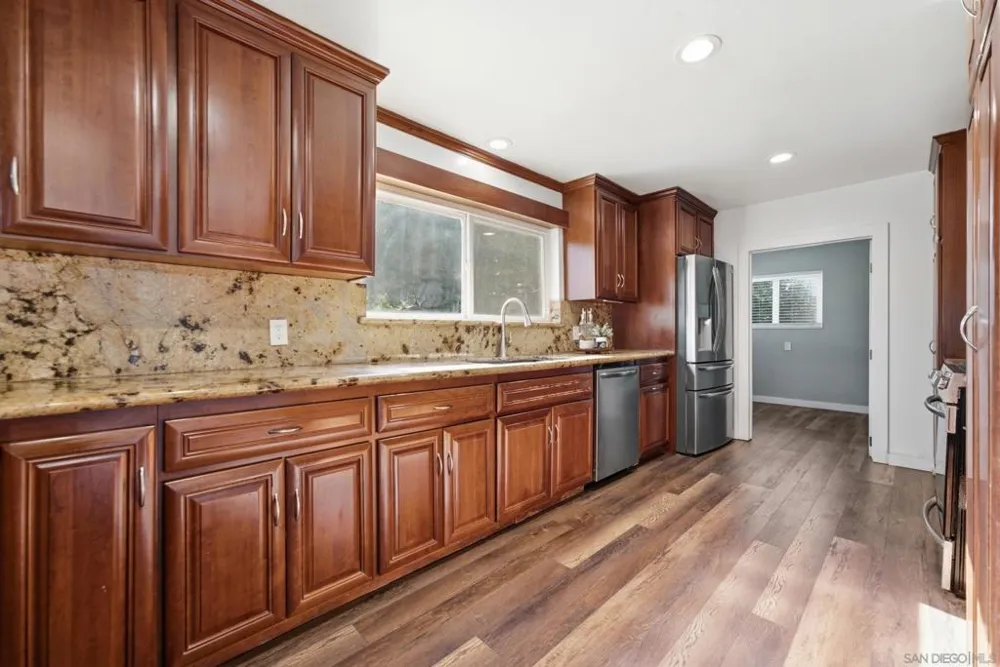9332 Golondrina La Mesa, CA 91941
