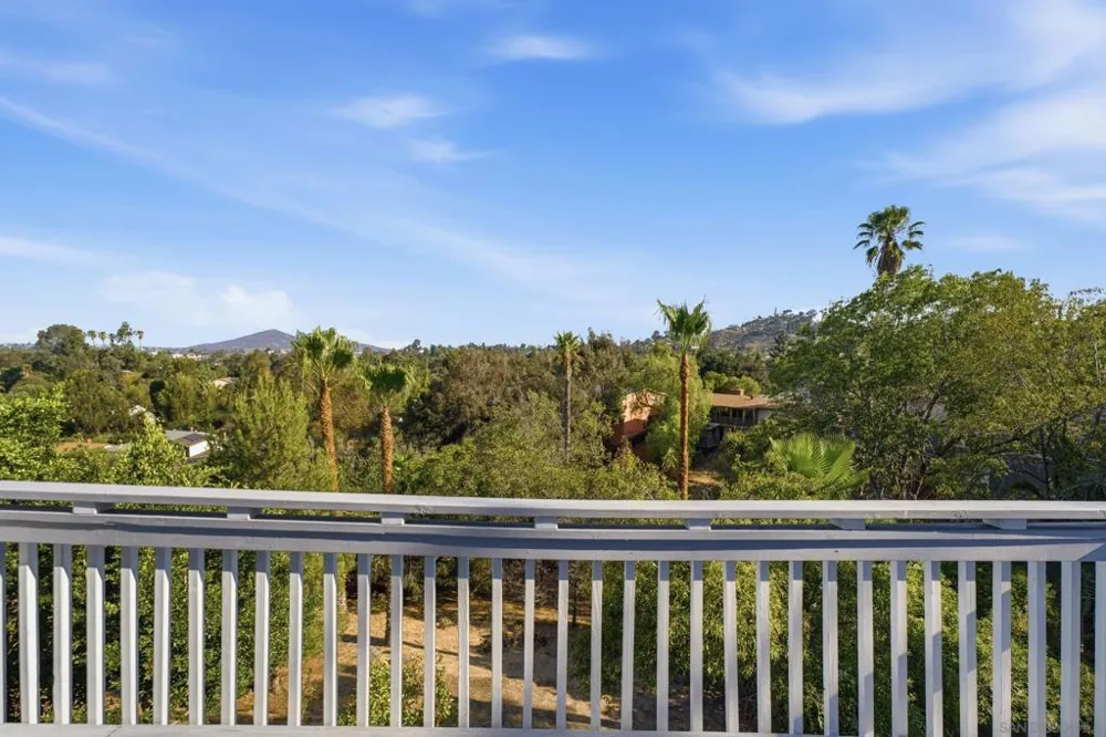 9332 Golondrina La Mesa, CA 91941