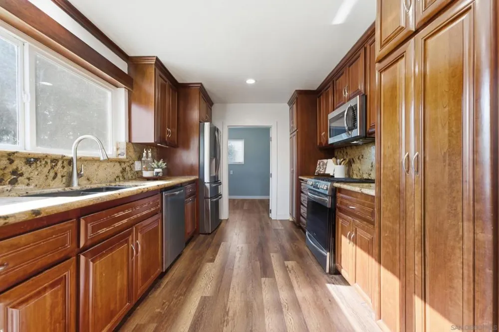 9332 Golondrina La Mesa, CA 91941