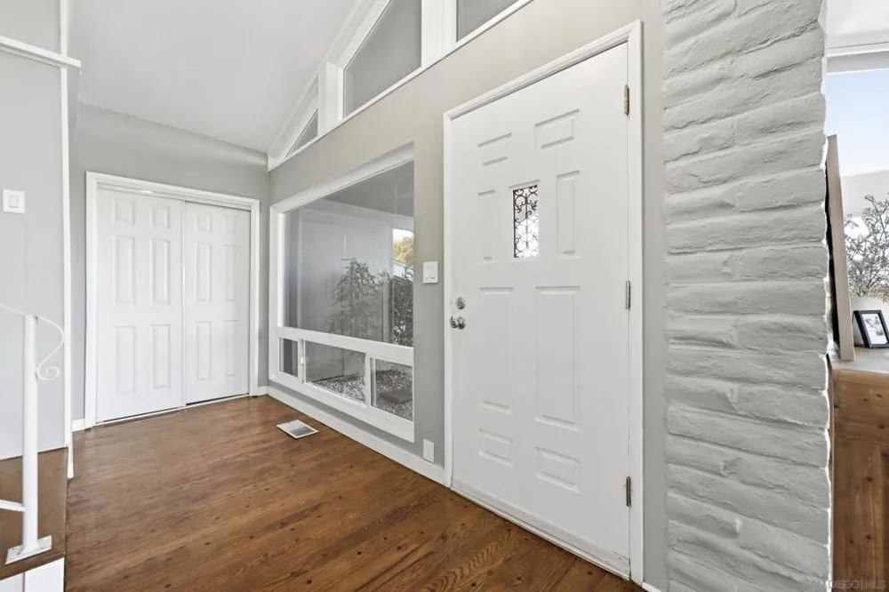 9332 Golondrina La Mesa, CA 91941