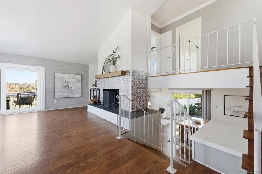 9332 Golondrina La Mesa, CA 91941