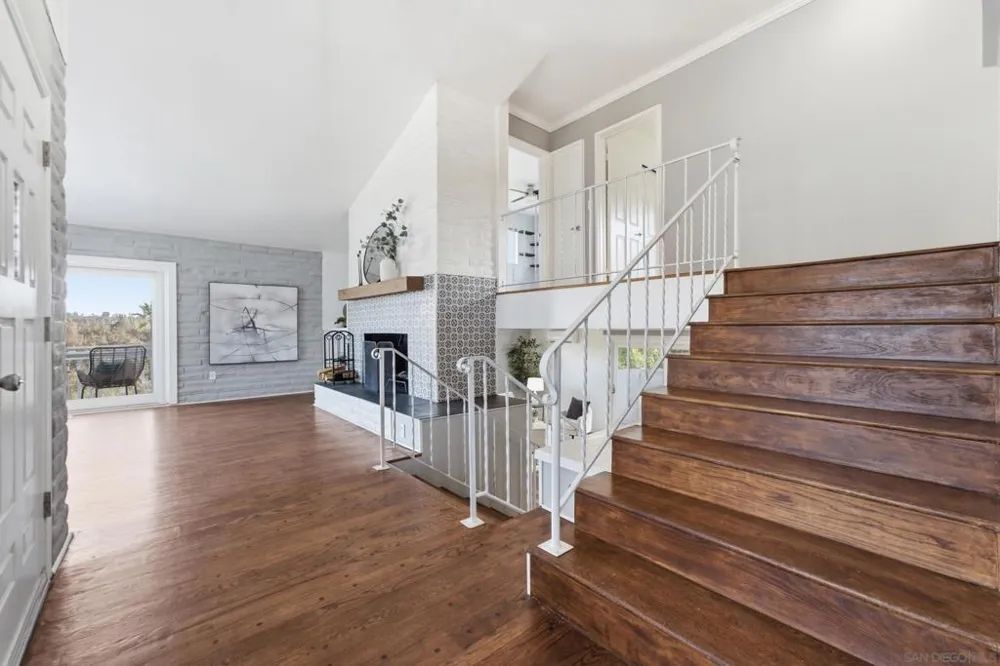 9332 Golondrina La Mesa, CA 91941