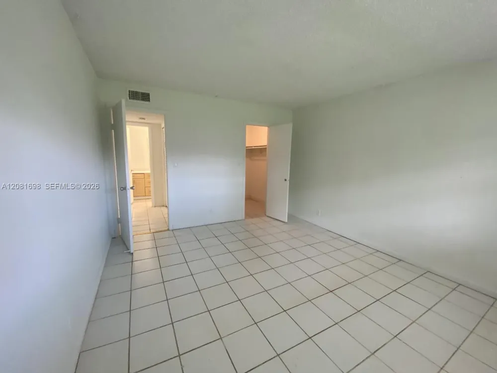 6505 Winfield Blvd #B-25 Margate, FL 33063