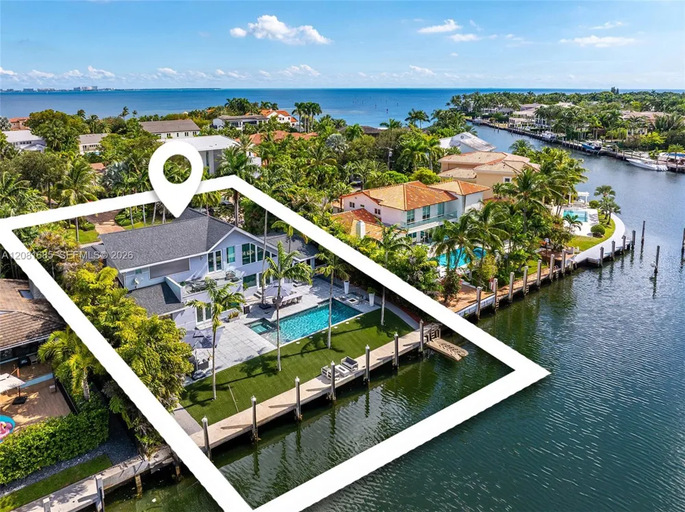 6944 Sunrise Ter Coral Gables, FL 33133
