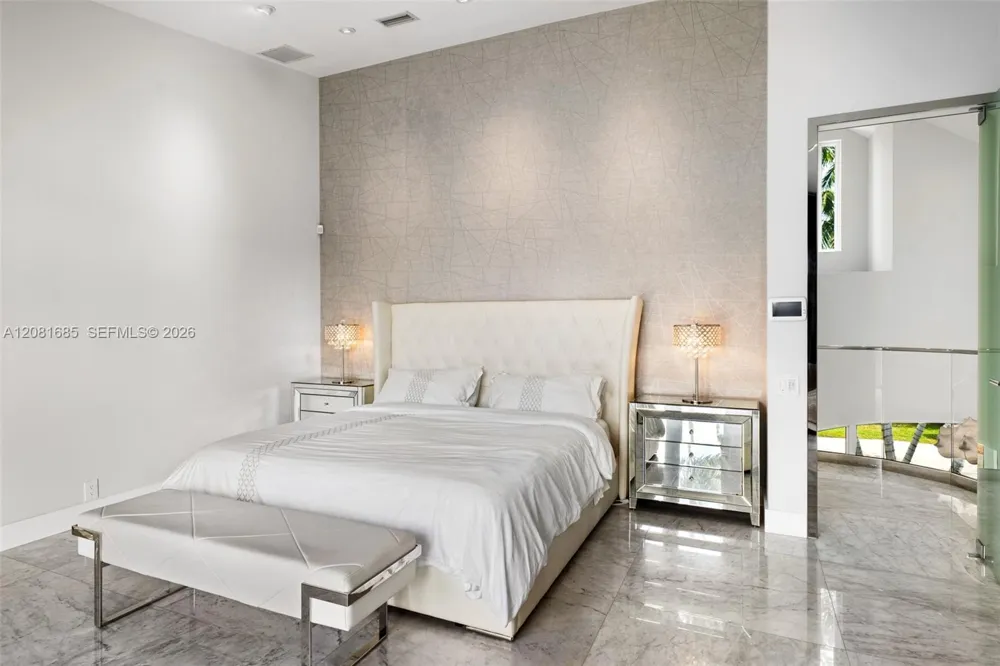 6944 Sunrise Ter Coral Gables, FL 33133