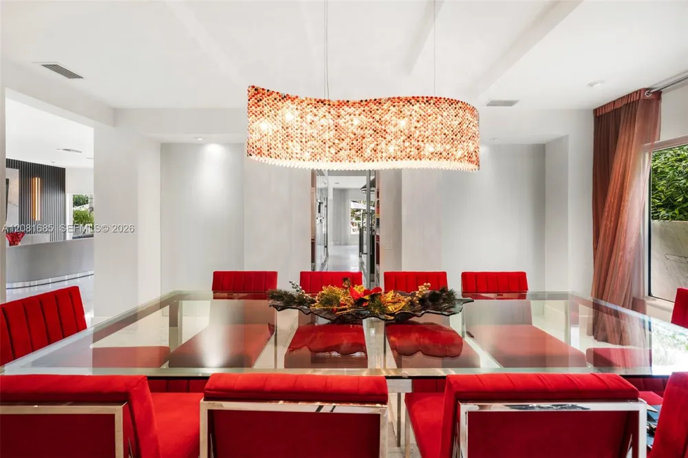 6944 Sunrise Ter Coral Gables, FL 33133
