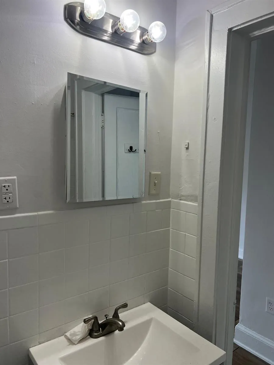 102 MENORES AVENUE #7 Coral Gables, FL 33134