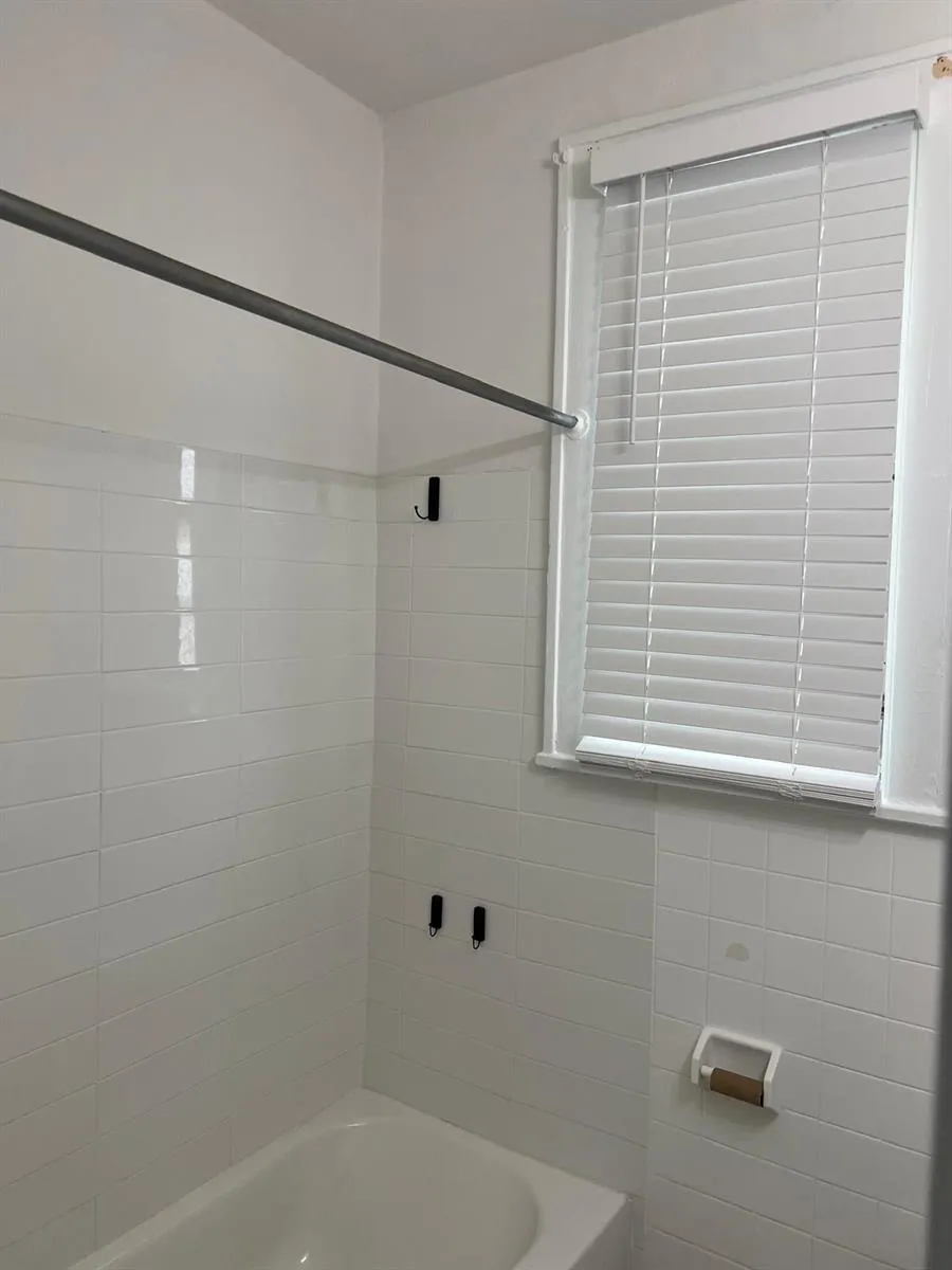 102 MENORES AVENUE #7 Coral Gables, FL 33134