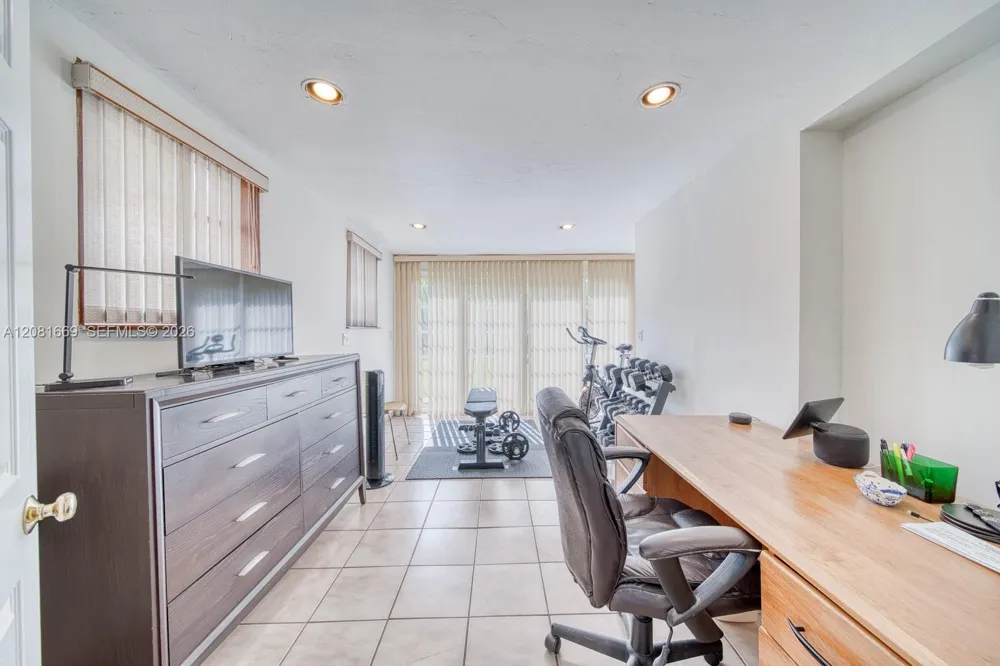 3435 SW 73rd Ave Rd Miami, FL 33155