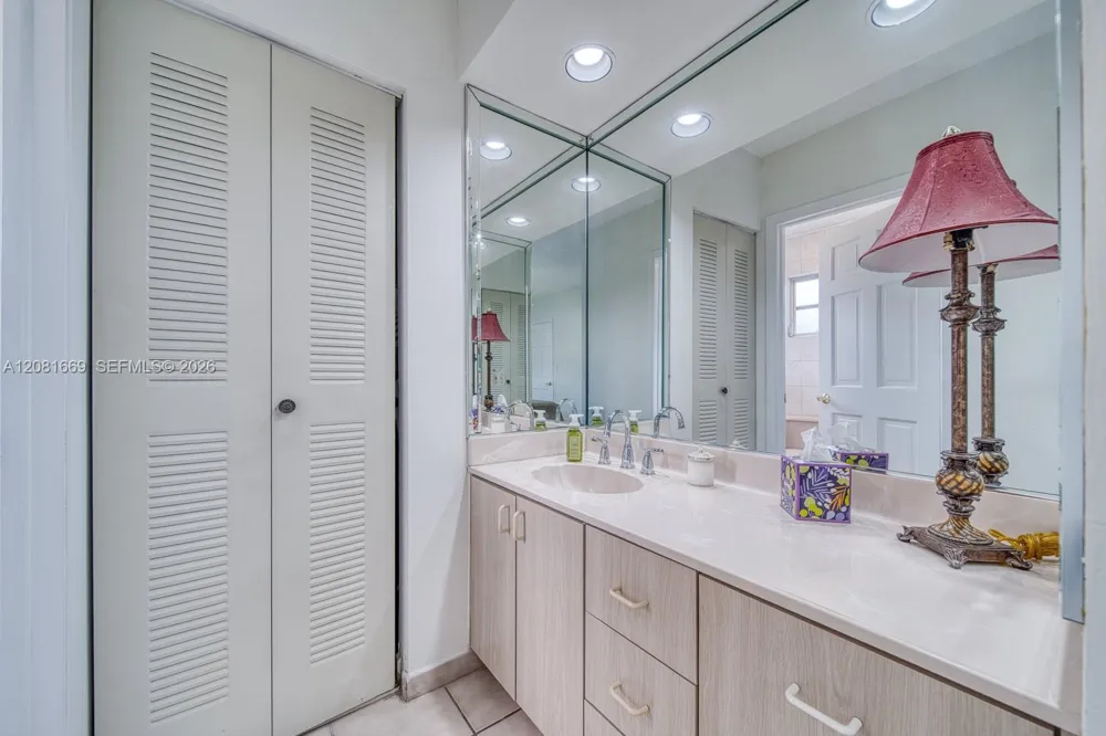 3435 SW 73rd Ave Rd Miami, FL 33155