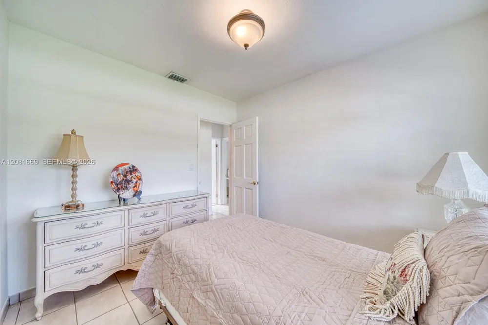 3435 SW 73rd Ave Rd Miami, FL 33155