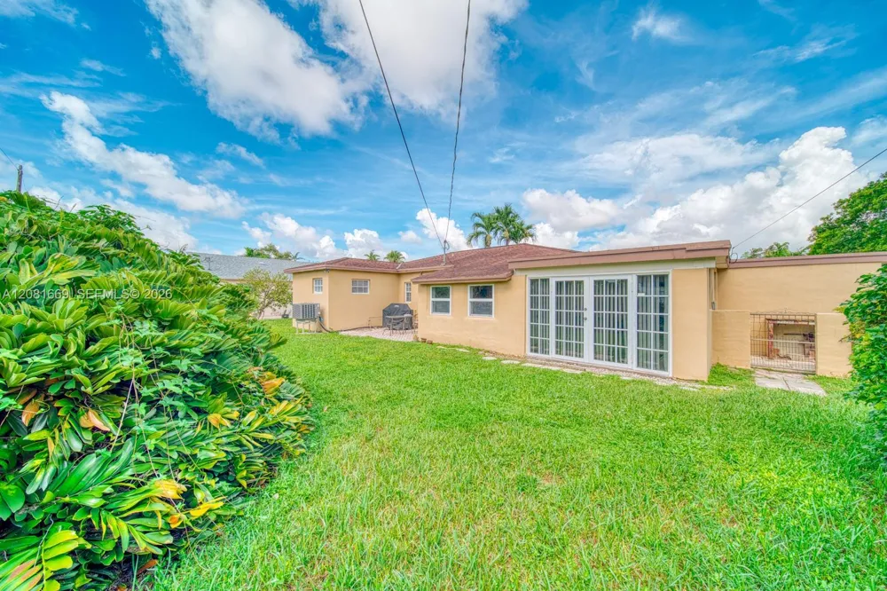 3435 SW 73rd Ave Rd Miami, FL 33155