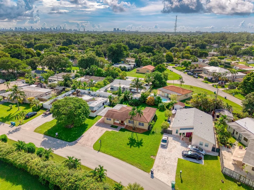 3435 SW 73rd Ave Rd Miami, FL 33155