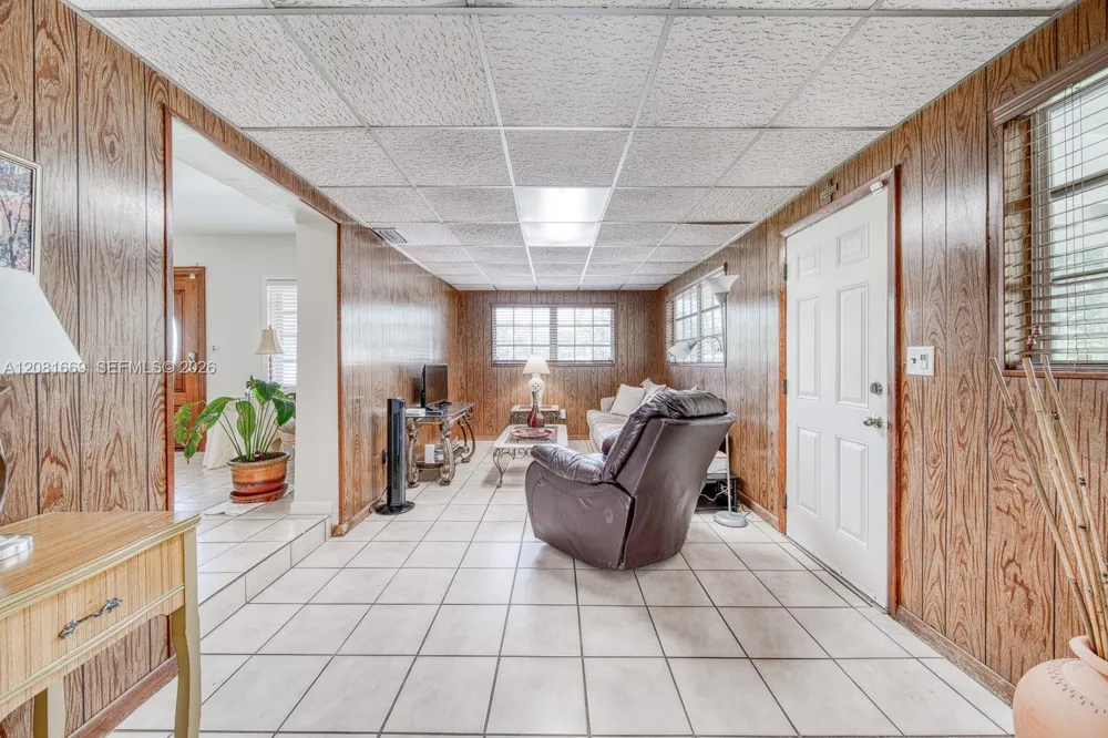 3435 SW 73rd Ave Rd Miami, FL 33155