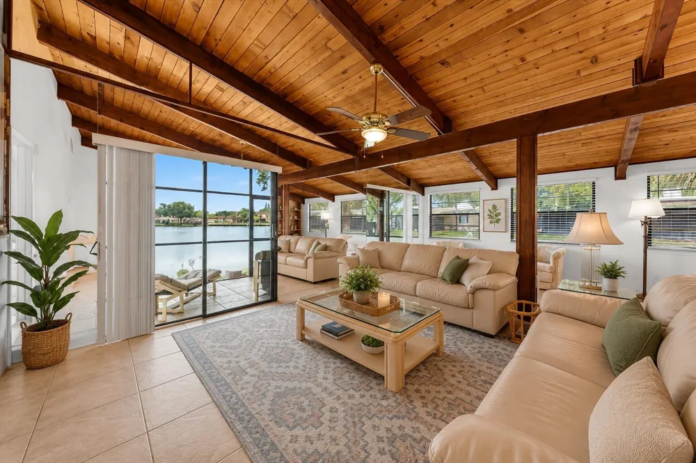 412 BRIARWOOD CIRCLE #412 Hollywood, FL 33024