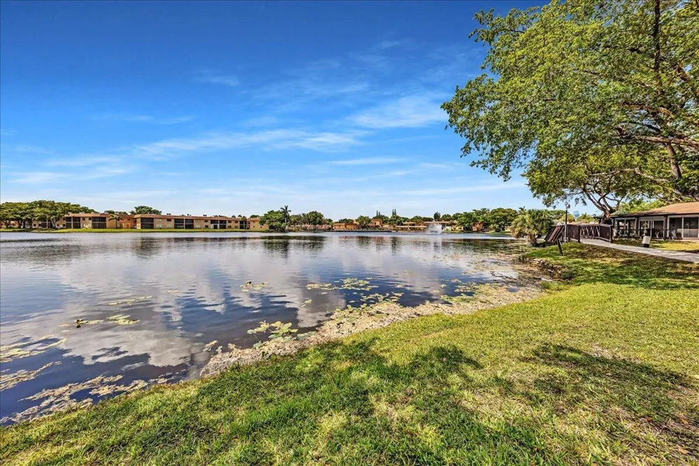 412 BRIARWOOD CIRCLE #412 Hollywood, FL 33024