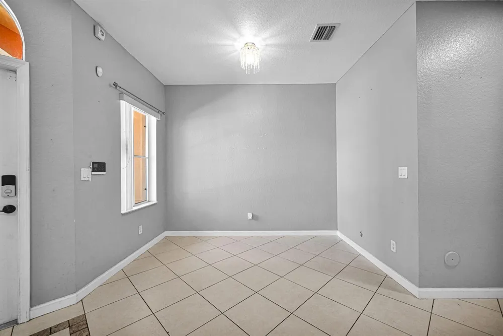 603 W SANTA CATALINA CIRCLE #603 North Lauderdale, FL 33068