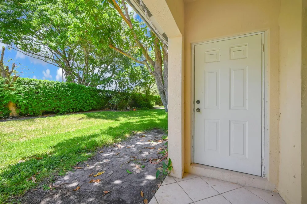603 W SANTA CATALINA CIRCLE #603 North Lauderdale, FL 33068