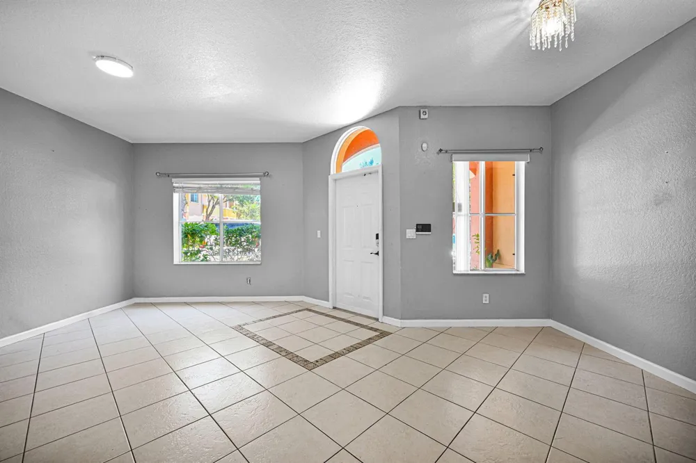 603 W SANTA CATALINA CIRCLE #603 North Lauderdale, FL 33068