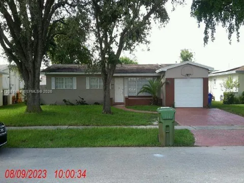 7640 NW 1st St