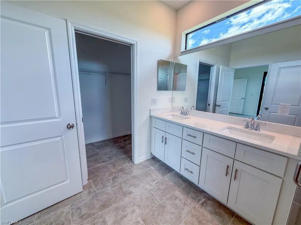 2102 NW 6th Place Cape Coral, FL 33993