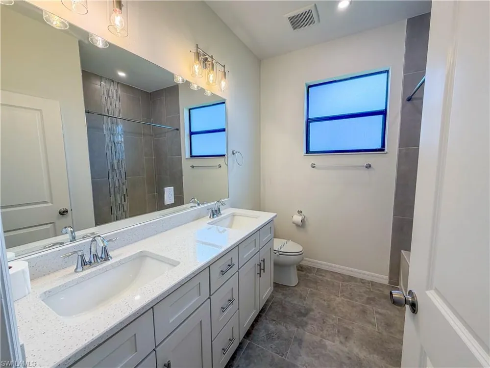 2102 NW 6th Place Cape Coral, FL 33993