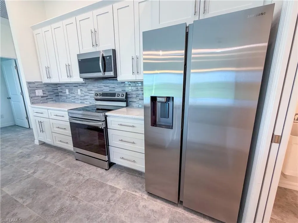 2102 NW 6th Place Cape Coral, FL 33993