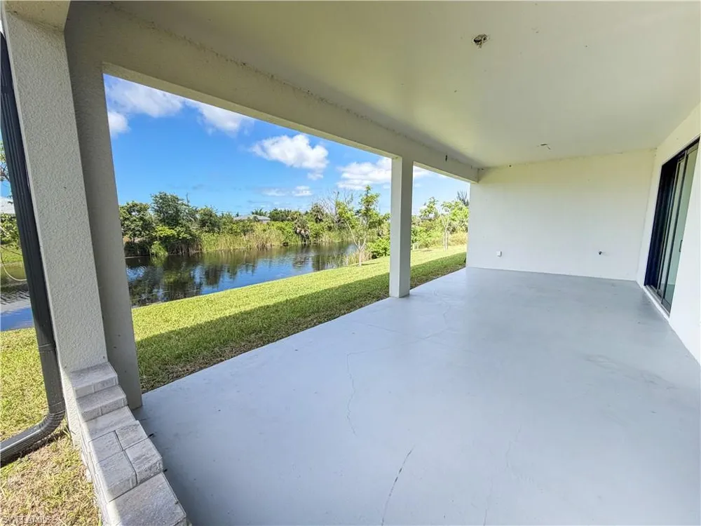 2102 NW 6th Place Cape Coral, FL 33993