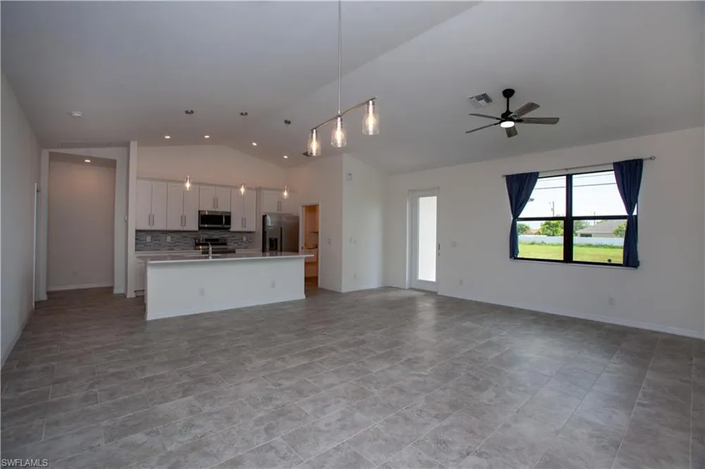 2102 NW 6th Place Cape Coral, FL 33993
