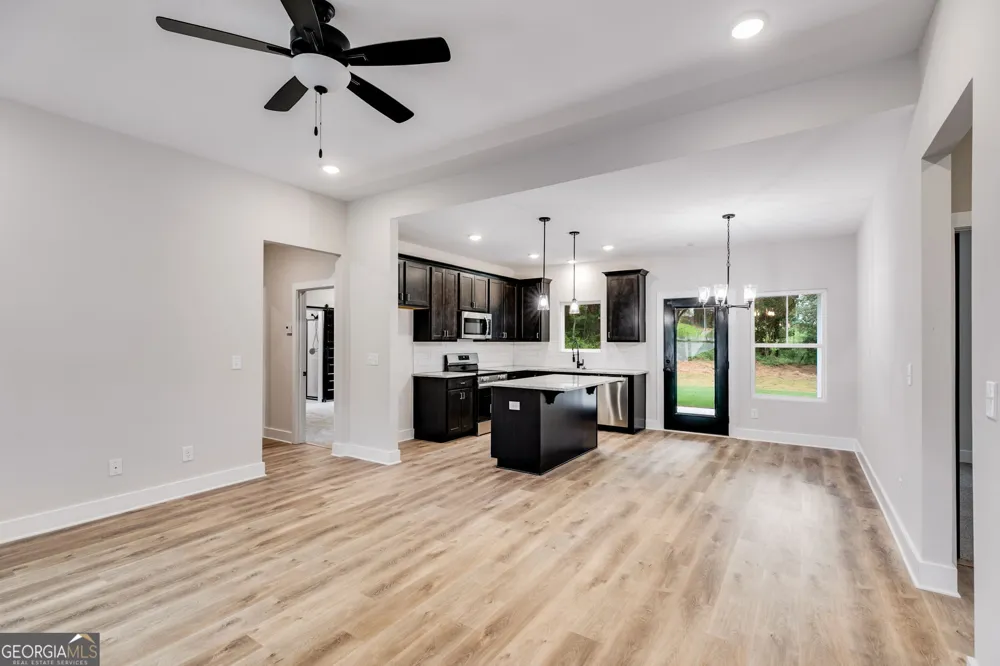 310 Colonial DR Carrollton, GA 30117