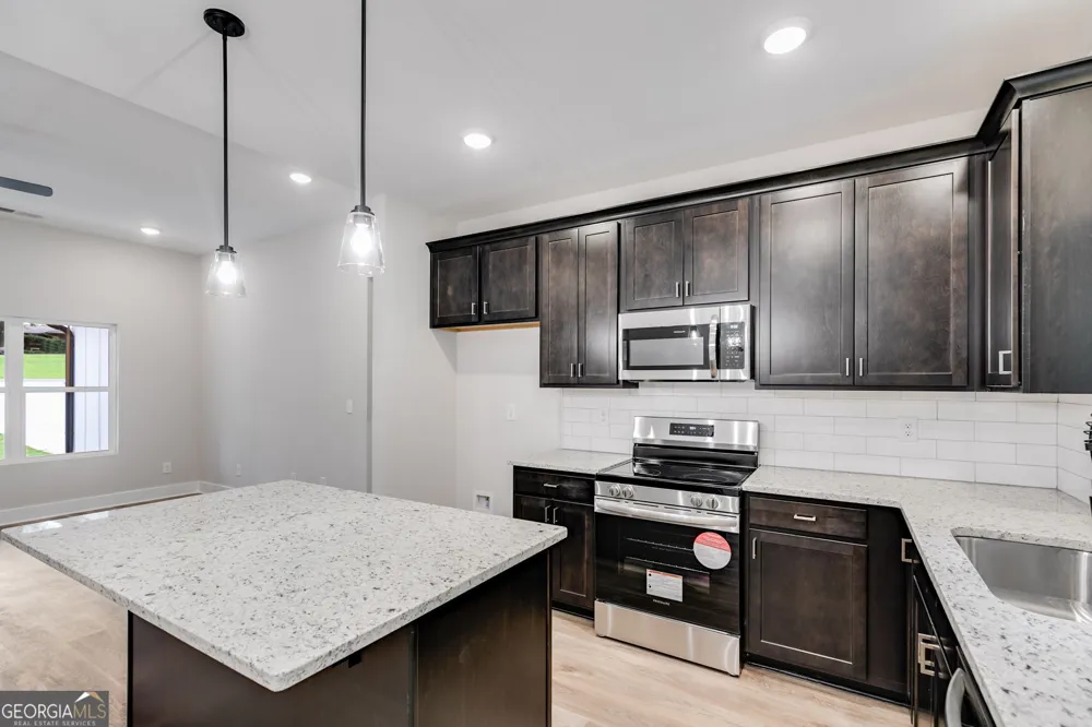 310 Colonial DR Carrollton, GA 30117