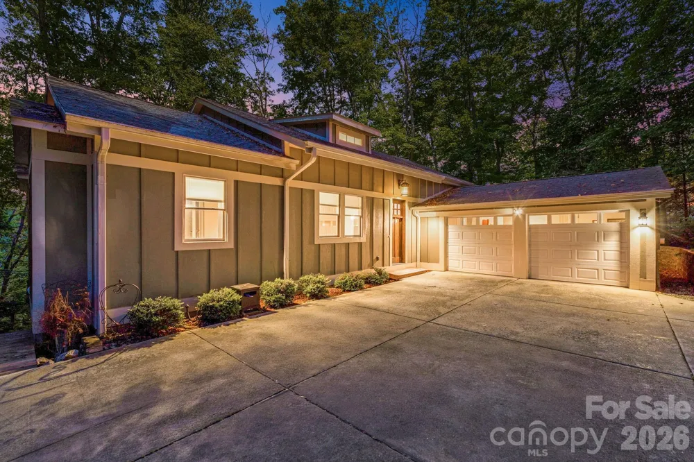 22 Wild Violet Lane Arden, NC 28704