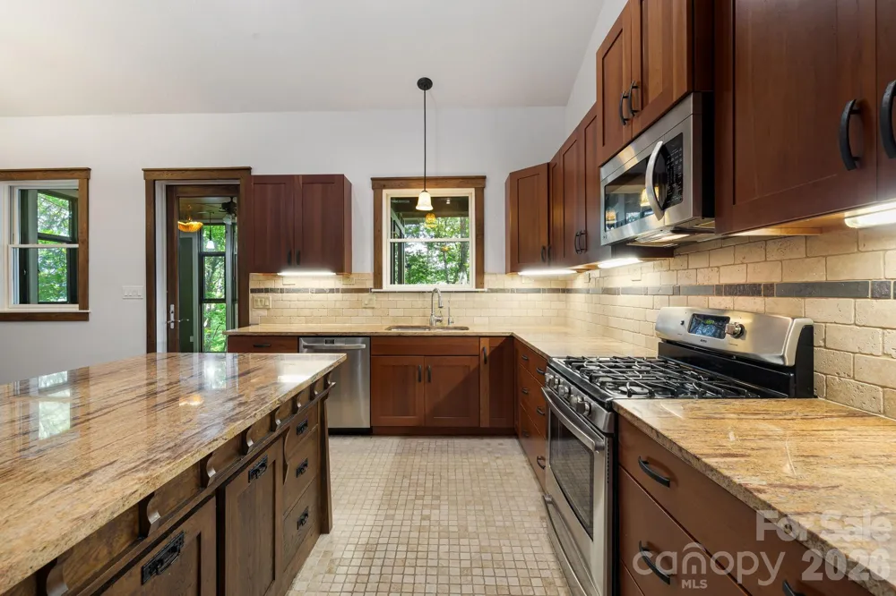 22 Wild Violet Lane Arden, NC 28704