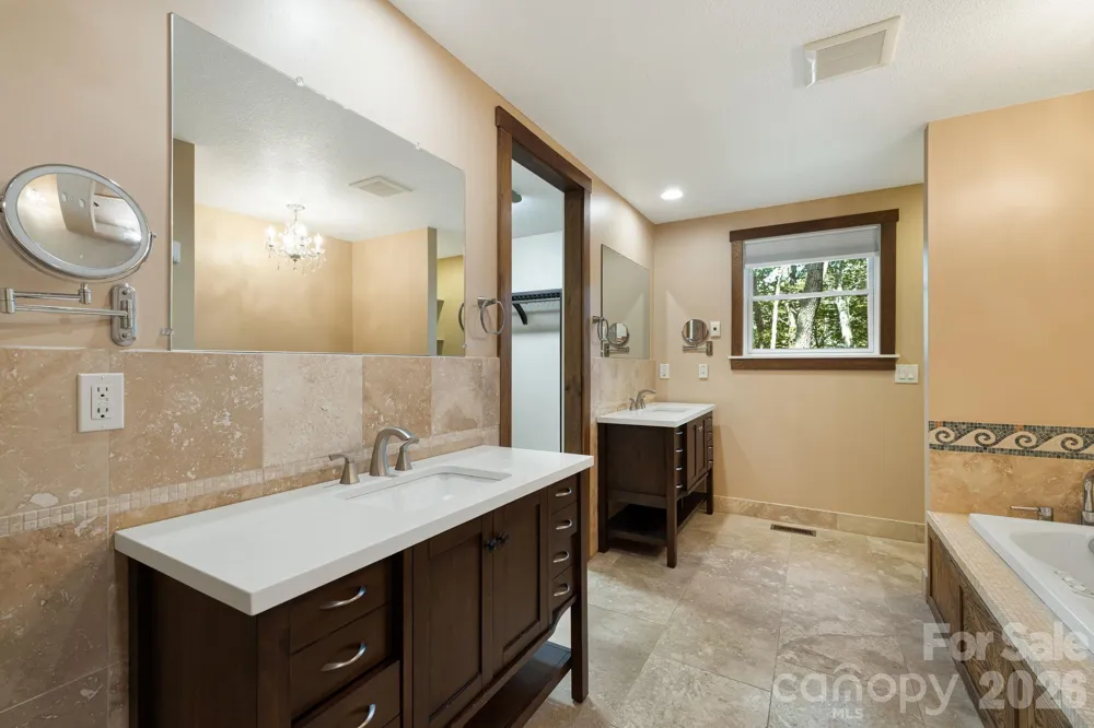 22 Wild Violet Lane Arden, NC 28704