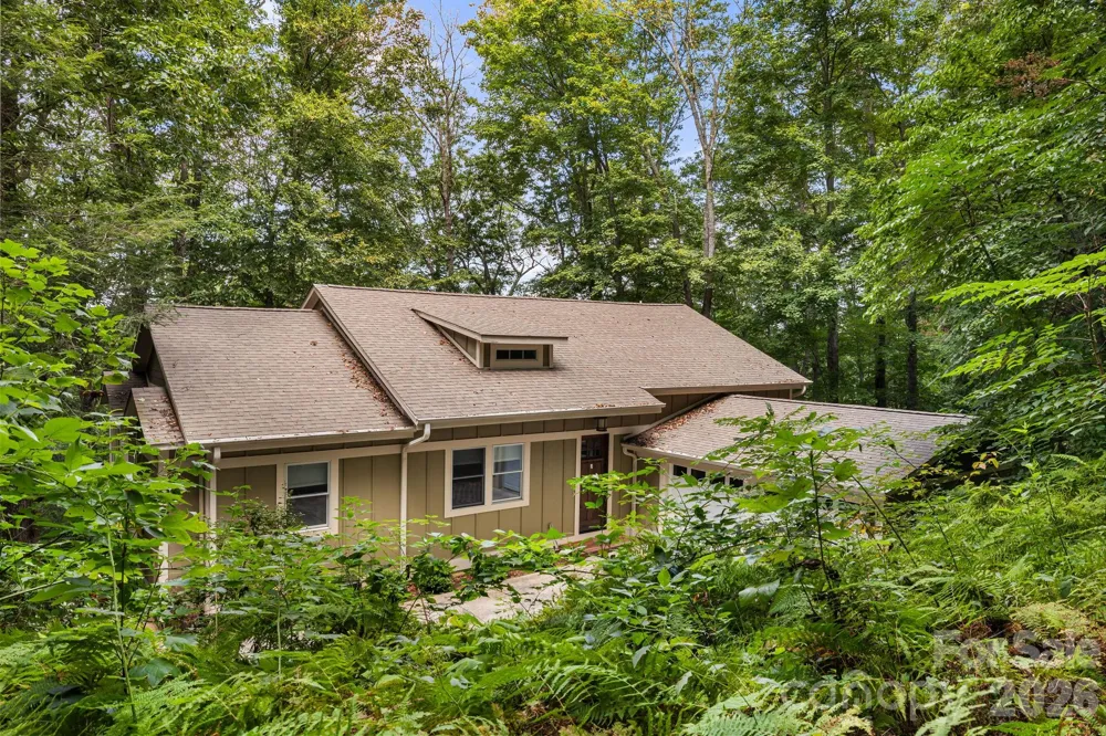 22 Wild Violet Lane Arden, NC 28704