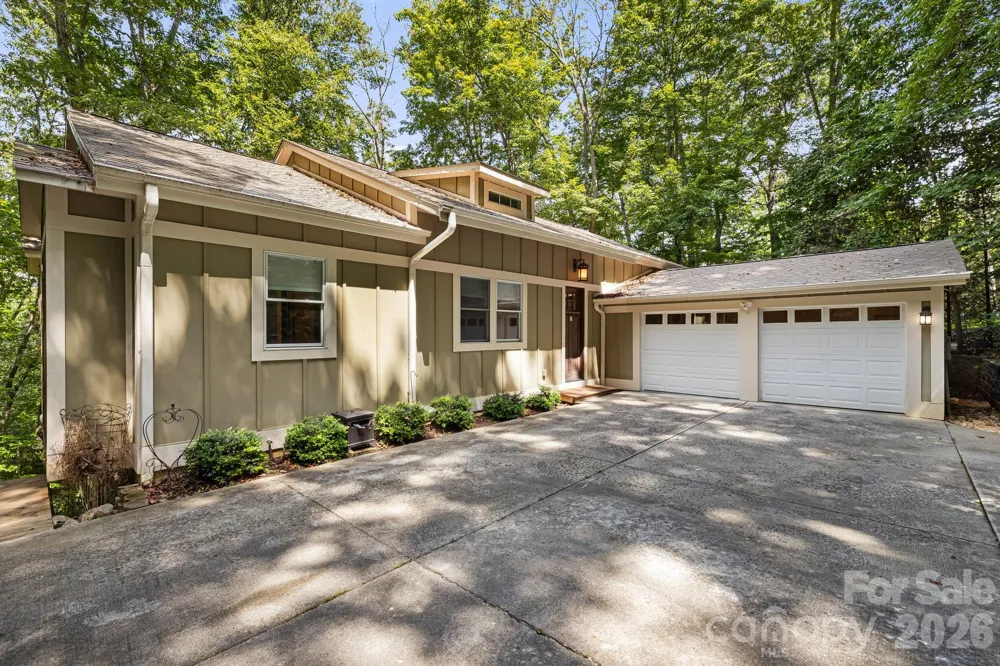 22 Wild Violet Lane Arden, NC 28704