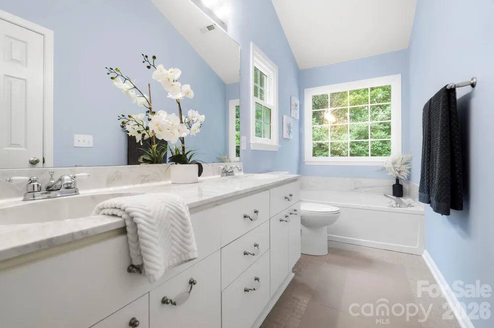 2819 Cedar Chase Drive Matthews, NC 28105