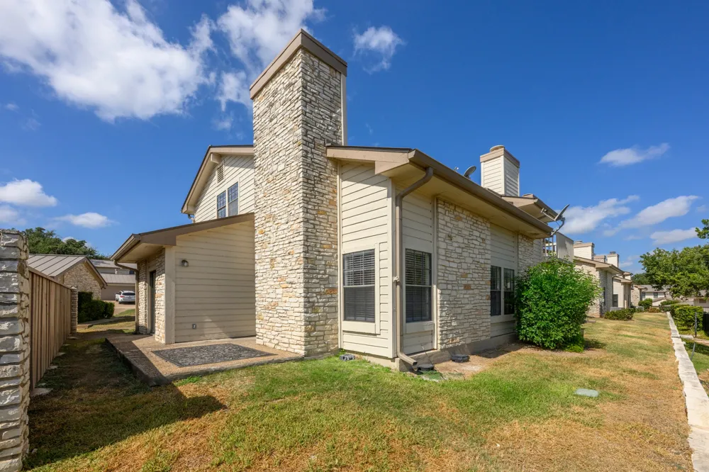 2201 Lakeway Boulevard #39 Lakeway, TX 78734