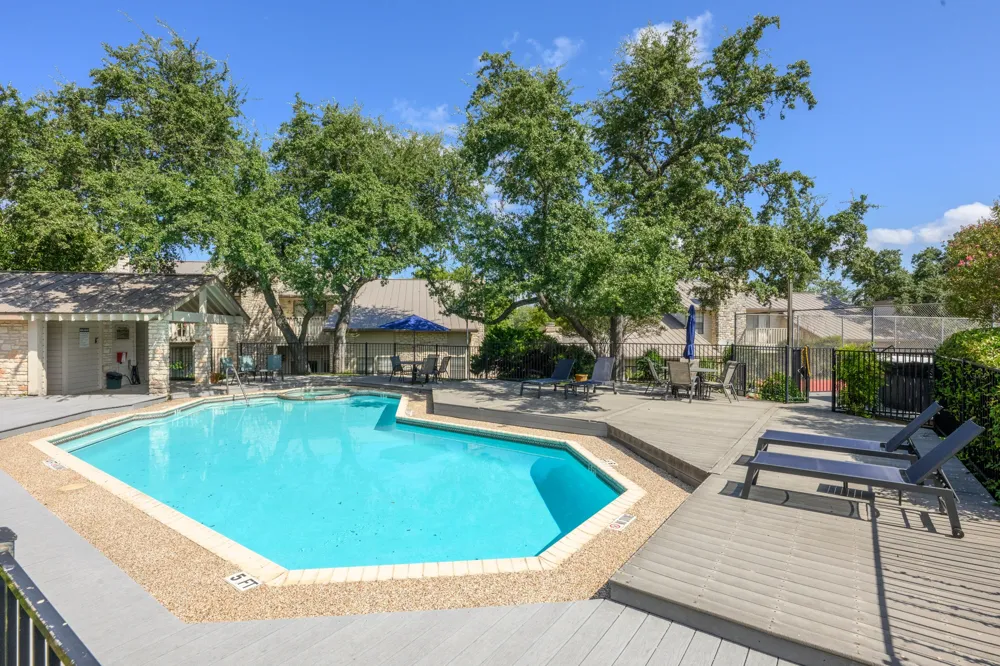 2201 Lakeway Boulevard #39 Lakeway, TX 78734