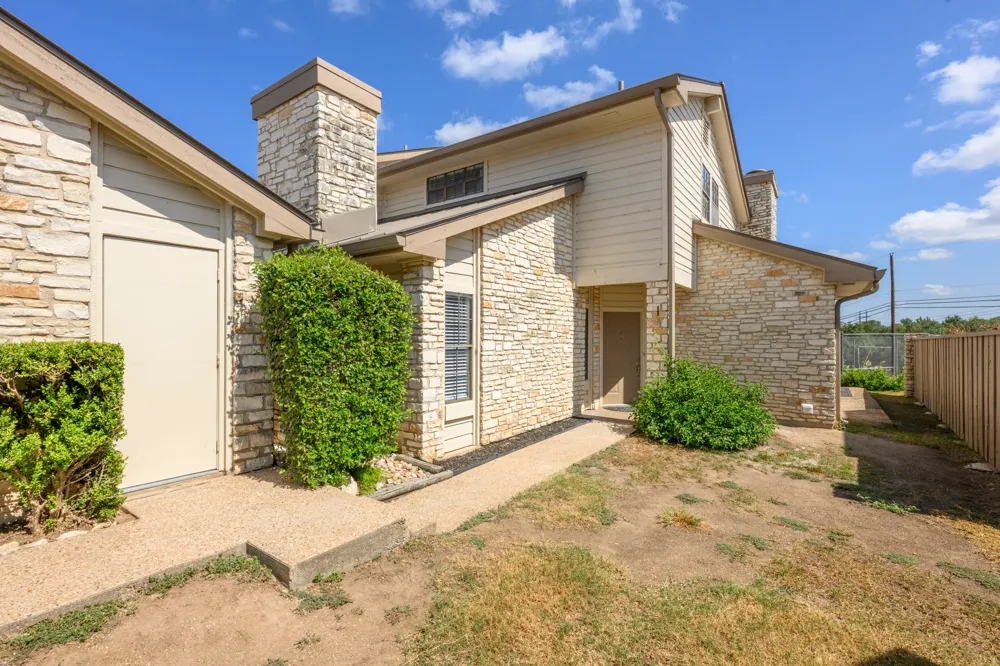 2201 Lakeway Boulevard #39 Lakeway, TX 78734
