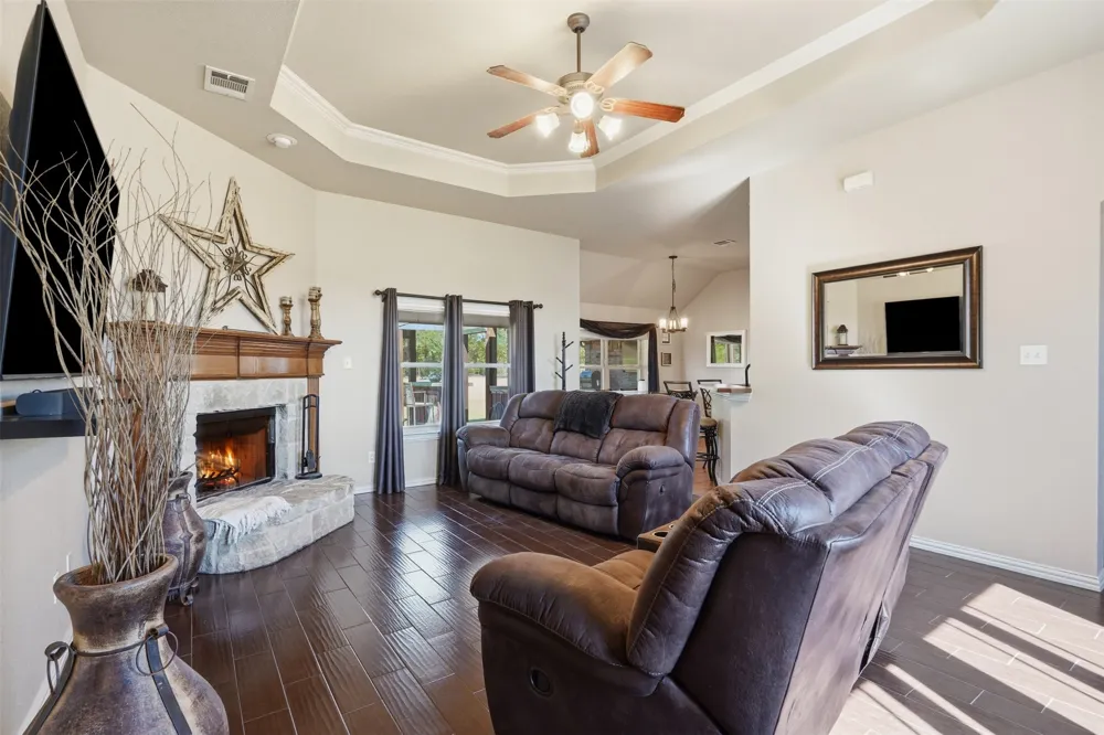 201 Casey Court Springtown, TX 76082