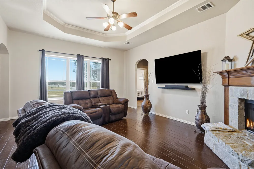 201 Casey Court Springtown, TX 76082